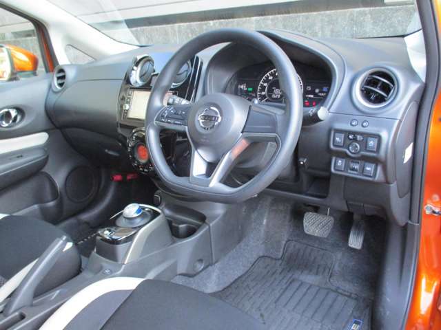 日産 ノート １．２ Ｅ－ＰＯＷＥＲ Ｘ H29年 (九州・沖縄) 99