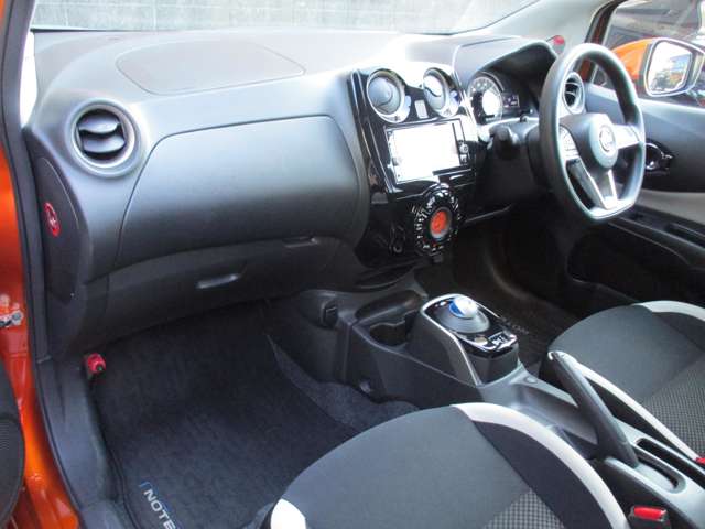 日産 ノート １．２ Ｅ－ＰＯＷＥＲ Ｘ H29年 (九州・沖縄) 99