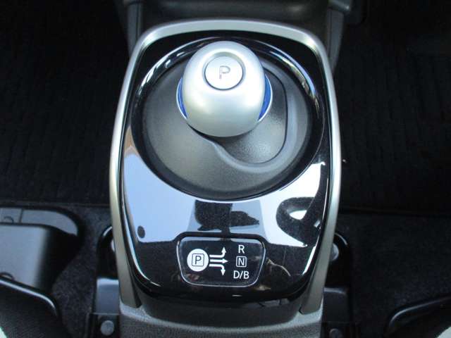日産 ノート １．２ Ｅ－ＰＯＷＥＲ Ｘ H29年 (九州・沖縄) 99