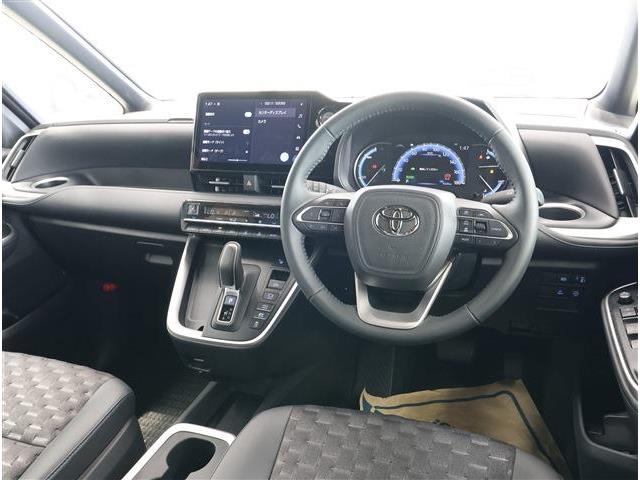 トヨタ ヴォクシー １．８ ハイブリッド Ｓ－Ｚ R7年 (東海) 99