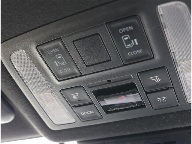 トヨタ ヴォクシー １．８ ハイブリッド Ｓ－Ｚ R7年 (東海) 99