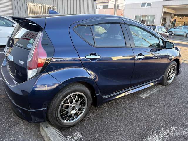 トヨタ アクア １．５ Ｓ スタイルブラック H29年 (東海) 99
