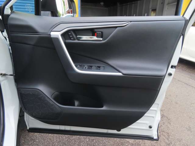 トヨタ ＲＡＶ４ ２．５ ハイブリッド Ｇ Ｅ－ＦＯＵＲ ４ＷＤ R3年 (東海) 99