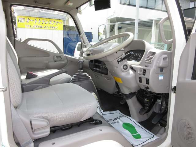 日野自動車 デュトロ アルミバン H23年 (東海) 99