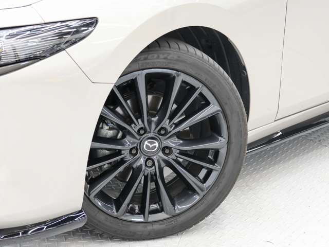 マツダ ＭＡＺＤＡ３　ファストバック ２．０ ２０Ｓ レトロスポーツエディション R6年 (東海) 99