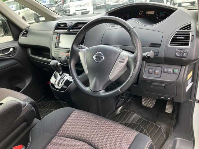 日産 セレナ ２．０ ハイウェイスター Ｖセレクション＋ＳＡＦＥＴＹ Ｓ－ＨＹＢＲＩＤ アドバンストセーフティ ＰＫＧ H27年 (四国) 99