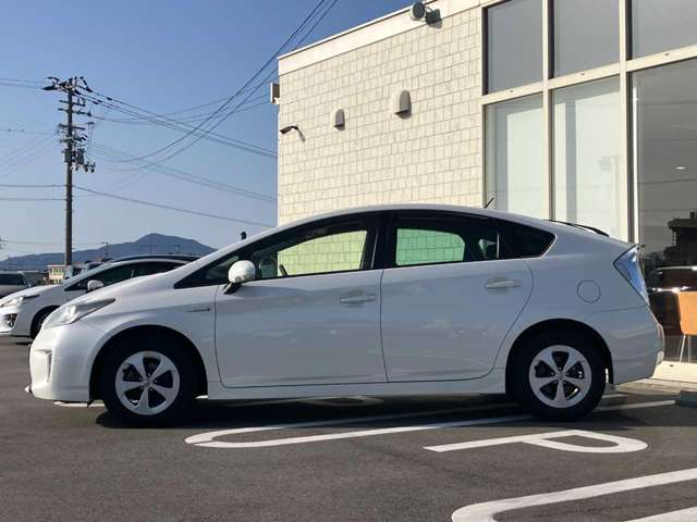 トヨタ プリウス １．８ Ｓ H25年 (四国) 99
