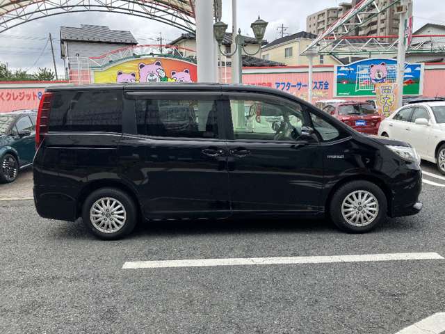トヨタ ノア １．８ ハイブリッド Ｘ H27年 (関東) 99