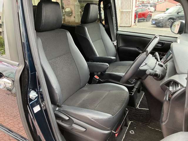 トヨタ ノア ２．０ ＳＩ ＷＸＢＩＩＩ R3年 (関東) 99