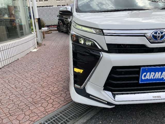 トヨタ ヴォクシー １．８ ハイブリッド ＺＳ 煌ＩＩ R1年 (関東) 99