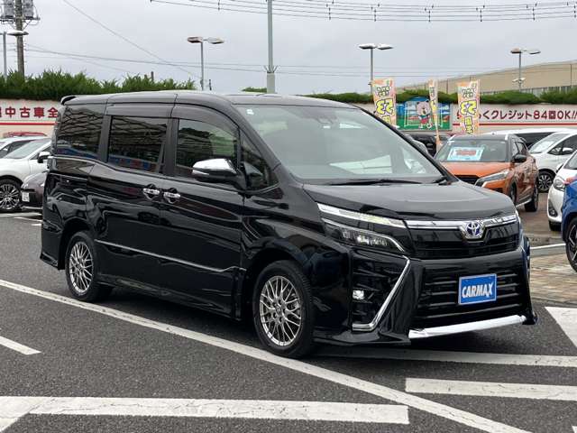 トヨタ ヴォクシー １．８ ハイブリッド ＺＳ 煌ＩＩＩ R2年 (関東) 99