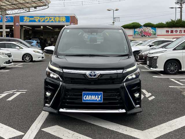 トヨタ ヴォクシー １．８ ハイブリッド ＺＳ 煌ＩＩＩ R2年 (関東) 99