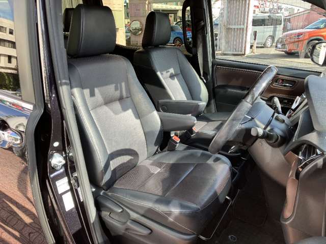 トヨタ エスクァイア　ハイブリッド １．８ ハイブリッド ＧＩ H29年 (関東) 99