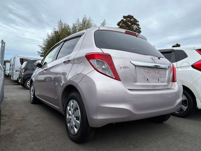 トヨタ ヴィッツ １．０ Ｆ H24年 (関東) 99