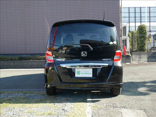 ホンダ フリード　ハイブリッド １．５ ジャストセレクション H27年 (九州・沖縄) 99