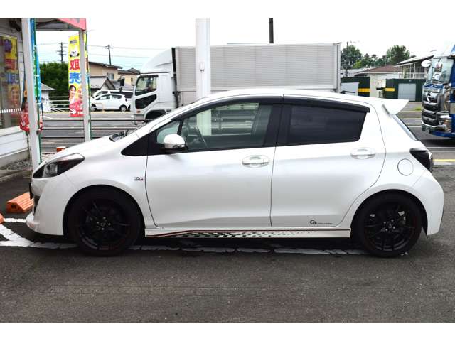 トヨタ ヴィッツ １．５ ＲＳ Ｇ'Ｓ スマートパッケージ H27年 (東北) 99