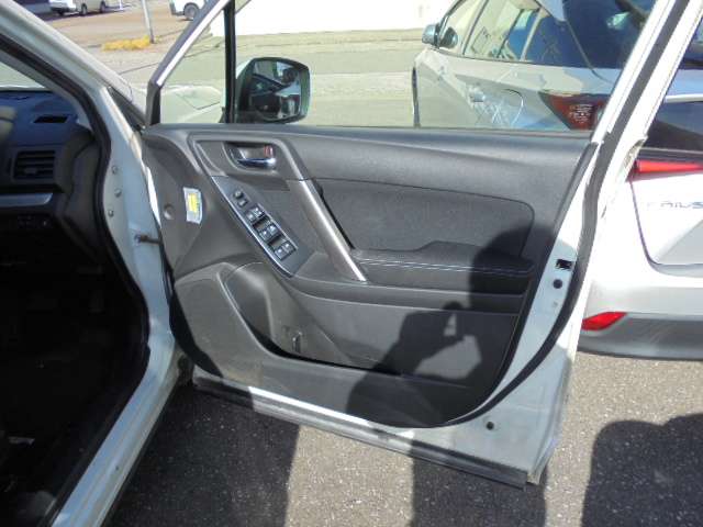 スバル フォレスター ２．０Ｉ ４ＷＤ H26年 (甲信越・北陸) 99