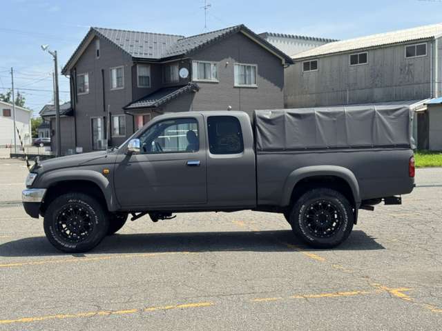 トヨタ ハイラックストラック スポーツピックアップ ３．０ エクストラキャブ ワイドボディ ディーゼル ４ＷＤ H16年 (甲信越・北陸) 99