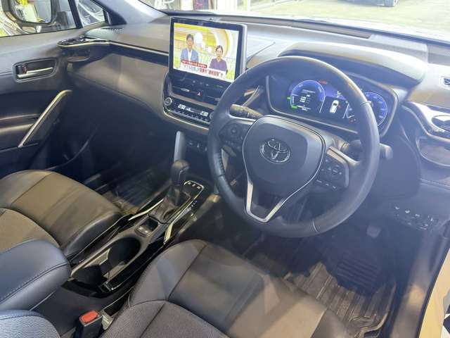 トヨタ カローラクロス　ハイブリッド １．８ ハイブリッド Ｚ Ｅ－ＦＯＵＲ ４ＷＤ R7年 (北海道) 99