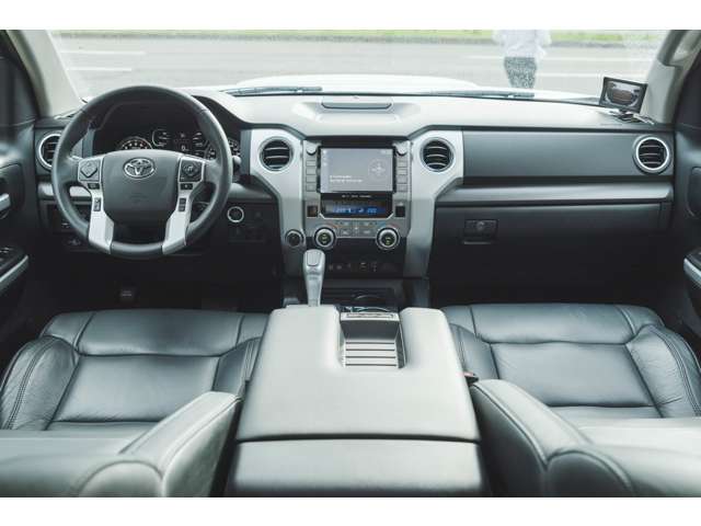 米国トヨタ タンドラ クルーマックス ＳＲ５ ５．７ Ｖ８ ４ＷＤ R3年 (北海道) 99