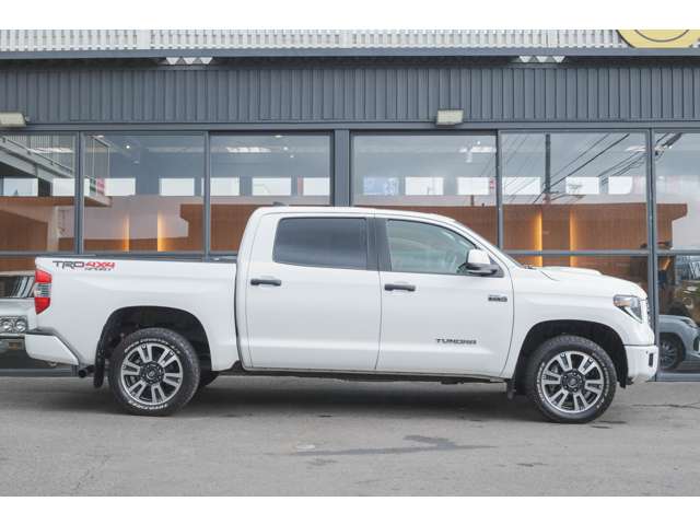 米国トヨタ タンドラ クルーマックス ＳＲ５ ５．７ Ｖ８ ４ＷＤ R3年 (北海道) 99
