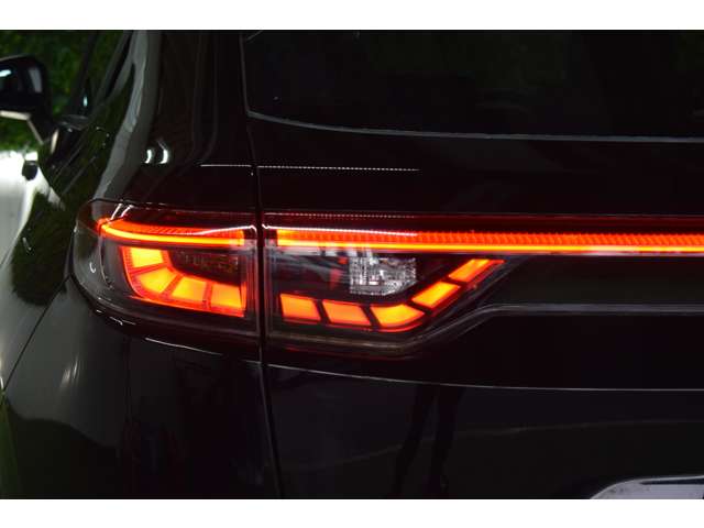 ホンダ ヴェゼル １．５ Ｅ：ＨＥＶ Ｚ ４ＷＤ R4年 (北海道) 99