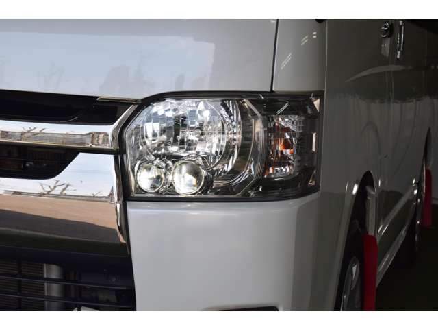 トヨタ ハイエースバン ３．０ スーパーＧＬ ダークプライム ロングボディ ディーゼルターボ ４ＷＤ H29年 (北海道) 99