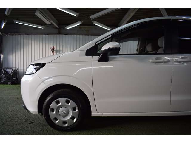 ホンダ フリード　ハイブリッド １．５ Ｅ：ＨＥＶ エアー ４ＷＤ R6年 (北海道) 99