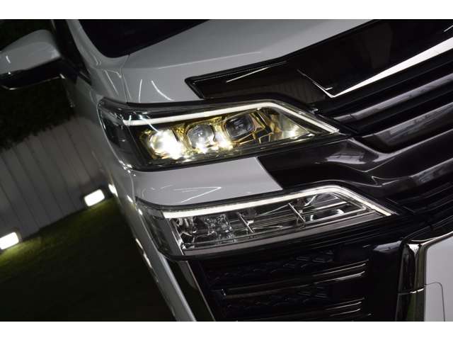 トヨタ ヴェルファイア ２．５ Ｚ ゴールデンアイズＩＩ ４ＷＤ R3年 (北海道) 99
