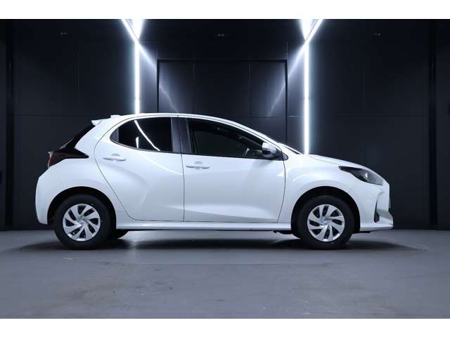 トヨタ ヤリス １．５ Ｘ ４ＷＤ R5年 (北海道) 99