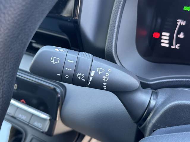 トヨタ ノア １．８ ハイブリッド Ｓ－Ｘ R8年 (九州・沖縄) 99