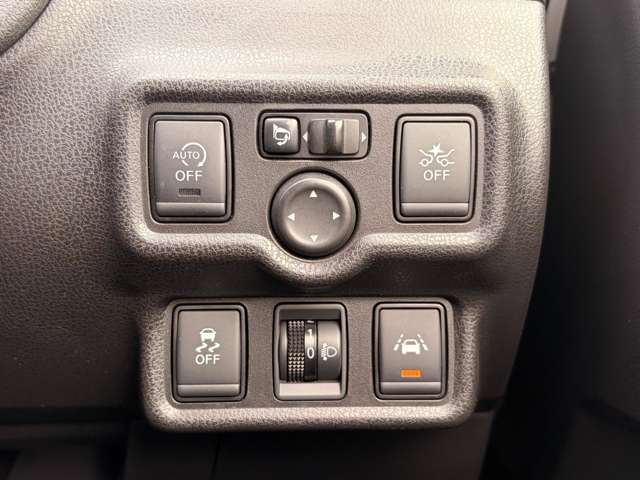 日産 ノート １．２ Ｘ H30年 (九州・沖縄) 99