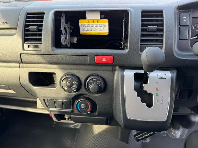 トヨタ ハイエースバン ２．０ ＤＸ ロング R8年 (九州・沖縄) 99
