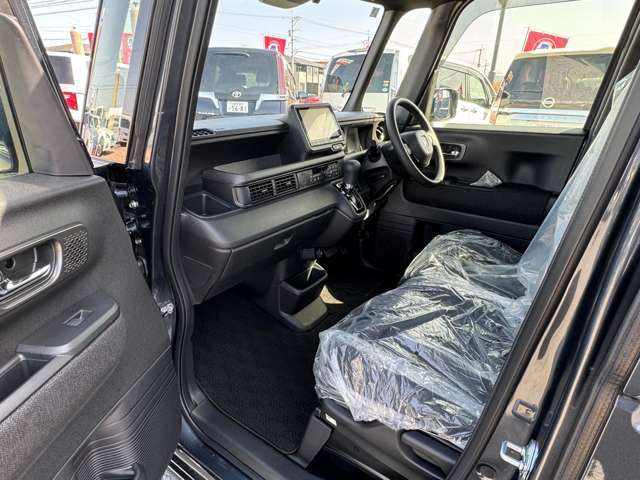 ホンダ Ｎ　ＢＯＸ カスタム ６６０ R7年 (九州・沖縄) 99