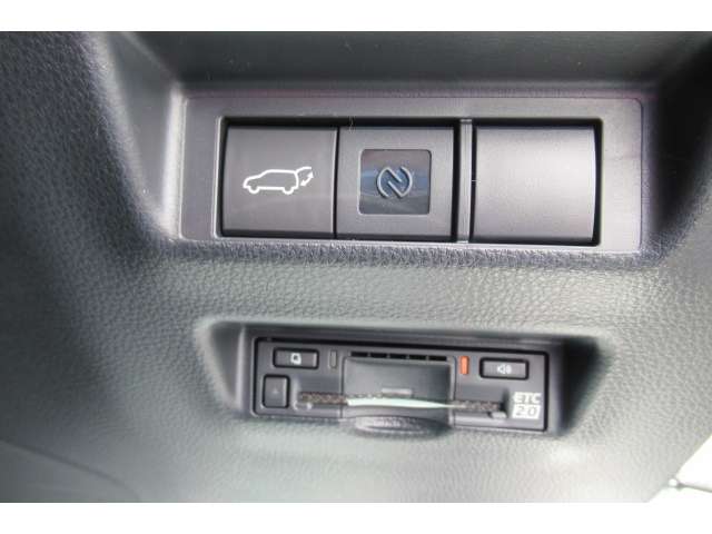 トヨタ ＲＡＶ４ ２．５ Ｚ Ｅ－ＦＯＵＲ ４ＷＤ R8年 (関東) 99