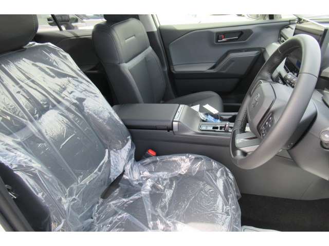 トヨタ ＲＡＶ４ ２．５ Ｚ Ｅ－ＦＯＵＲ ４ＷＤ R8年 (関東) 99