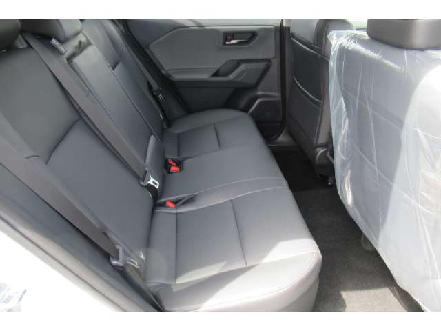 トヨタ ＲＡＶ４ ２．５ Ｚ Ｅ－ＦＯＵＲ ４ＷＤ R8年 (関東) 99