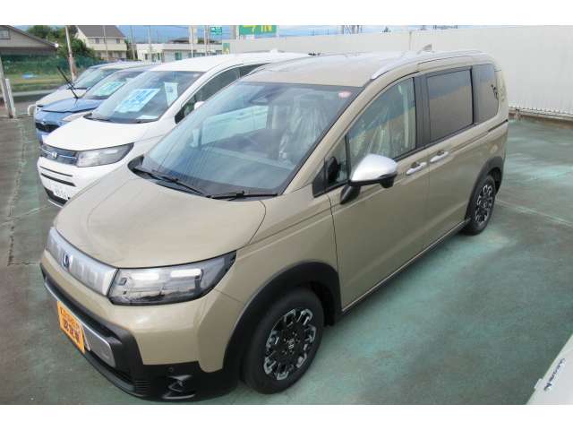 ホンダ フリード　ハイブリッド １．５ Ｅ：ＨＥＶ クロスター R7年 (関東) 99