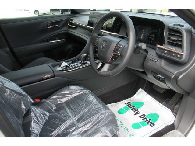 トヨタ クラウン　スポーツ　ハイブリッド ２．５ Ｚ Ｅ－ＦＯＵＲ ４ＷＤ R6年 (関東) 99