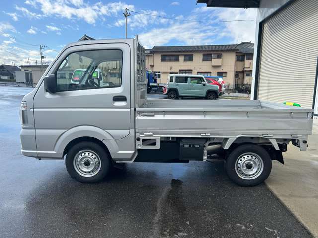 スズキ キャリイトラック ６６０ ＫＣエアコン・パワステ スズキ セーフティ サポート非装着車 ３方開 ４ＷＤ R6年 (甲信越・北陸) 99