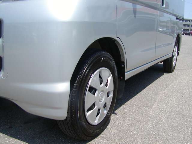 ダイハツ ハイゼットカーゴ ６６０ デラックス ハイルーフ ４ＷＤ H18年 (甲信越・北陸) 99