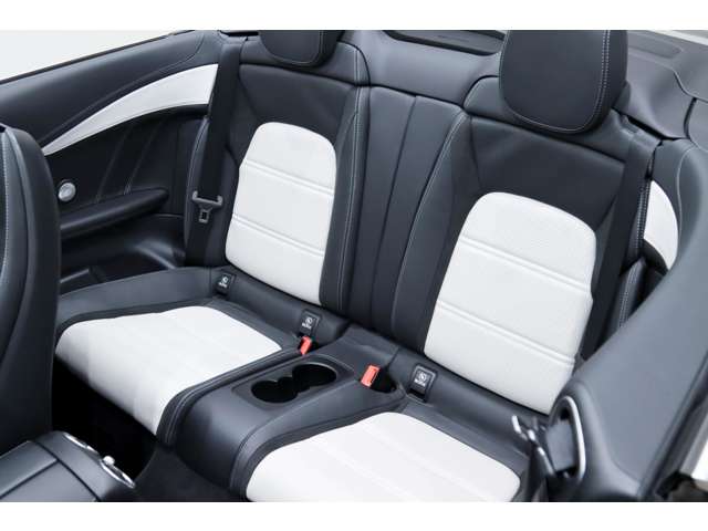 ＡＭＧ Ｃクラスカブリオレ Ｃ６３ Ｓ R1年 (関東) 99