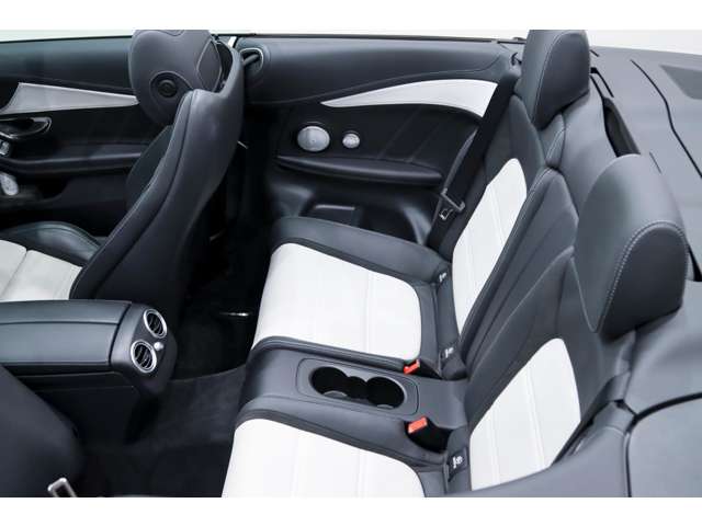 ＡＭＧ Ｃクラスカブリオレ Ｃ６３ Ｓ R1年 (関東) 99