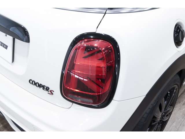 ミニ ミニ クーパーＳ ５ドア ＤＣＴ R2年 (関東) 99