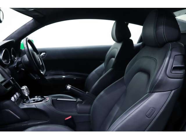 アウディ Ｒ８ ５．２ ＦＳＩ クワトロ ４ＷＤ H26年 (関東) 99