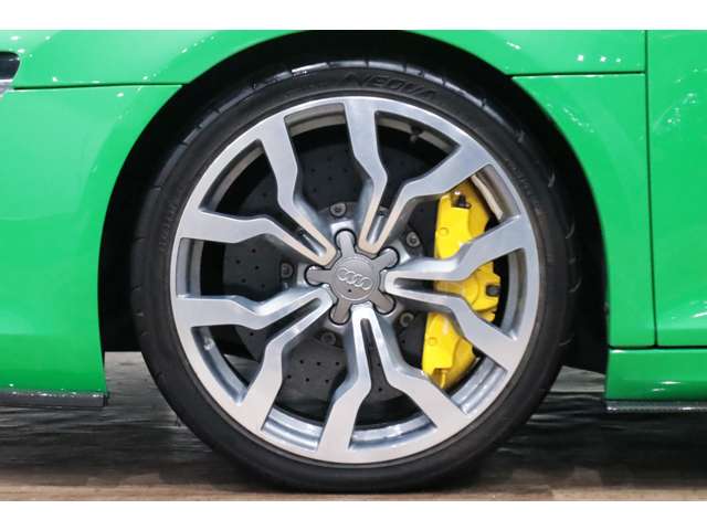 アウディ Ｒ８ ５．２ ＦＳＩ クワトロ ４ＷＤ H26年 (関東) 99