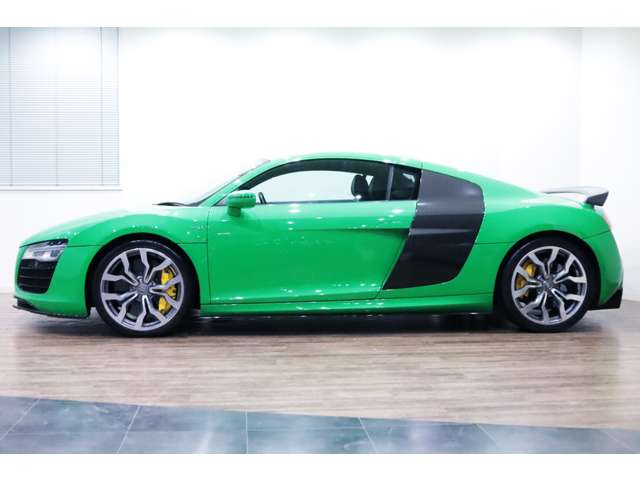 アウディ Ｒ８ ５．２ ＦＳＩ クワトロ ４ＷＤ H26年 (関東) 99