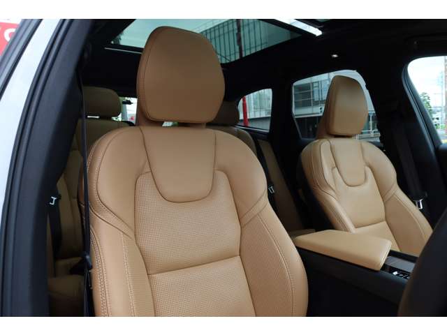 ボルボ ＸＣ６０ リチャージ プラグインハイブリッドＴ６ ＡＷＤインスクリプション ４ＷＤ R4年 (関東) 99
