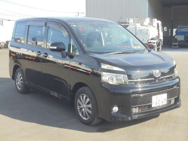 トヨタ ヴォクシー ２．０ Ｘ Ｌエディション H22年 (九州・沖縄) 99