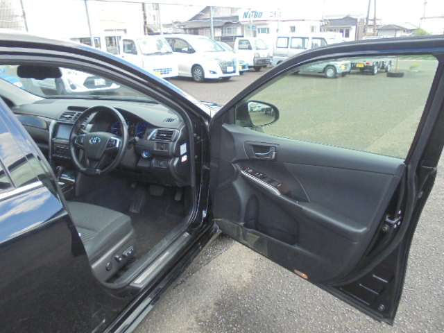 トヨタ カムリ　ハイブリッド ２．５ Ｇパッケージ H27年 (九州・沖縄) 99